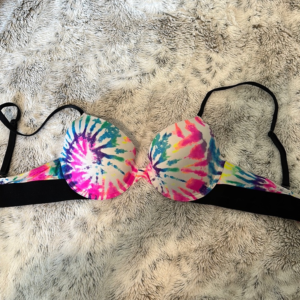 Victoria secret everywhere push up bra 32C